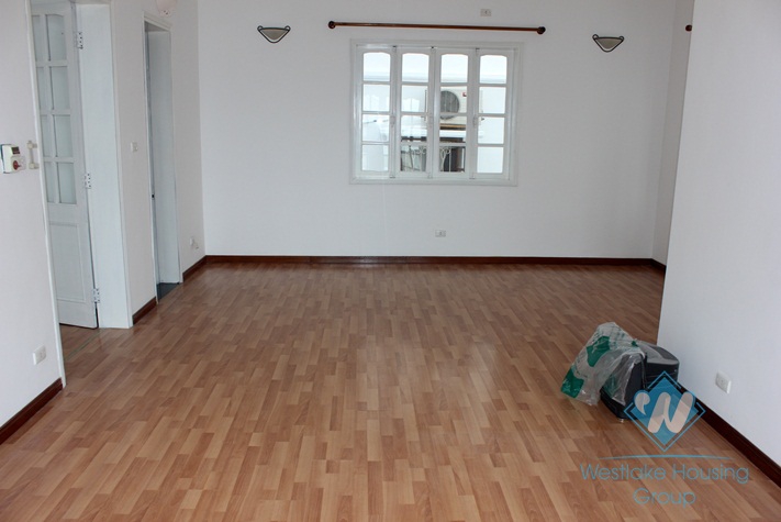 Lake view, Nice house for rent in Tay Ho.